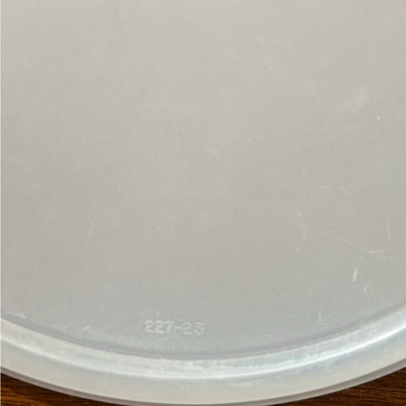 Tupperware Clear / Frosted Replacement Lid C 227-23 Good Condition - Picture 5 of 5